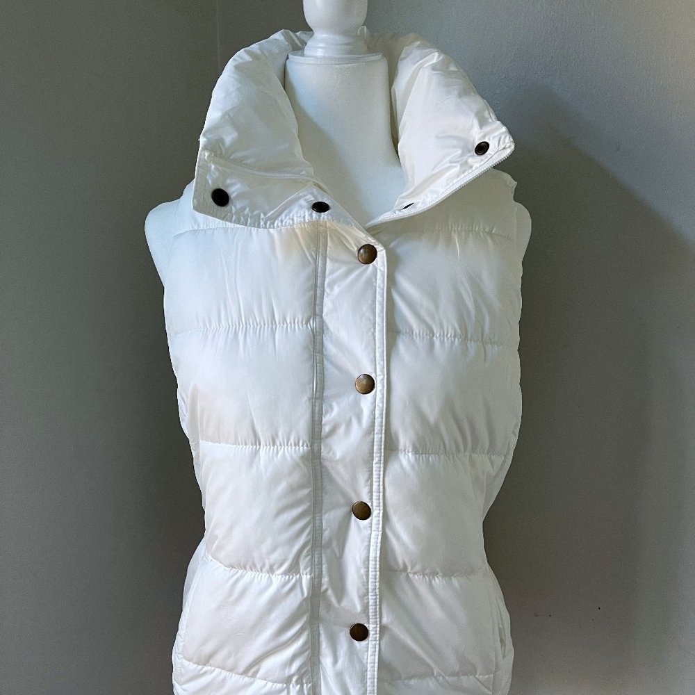 LNWOT Old Navy Fleece Lined White Puffer Vest ~ Women's M